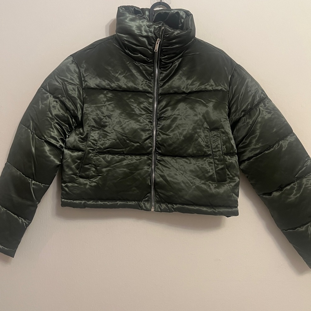 7 For All Mankind Cropped Puffer Jacket Womens size Small NWT￼ - Picture 2 of 5